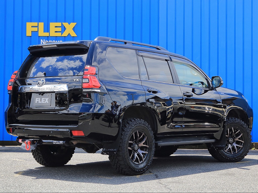 リアゲートは横開きです♪