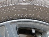 タイヤサイズは265/65/R17になります◎