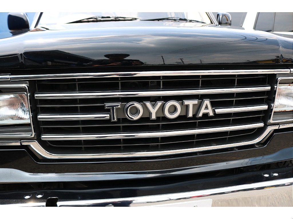 大人気TOYOTAグリル！