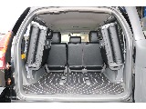 荷室になります！三列目にして大人数旅行も良いですね