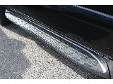 サイドステップが広いので乗り降り楽々！