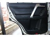 セカンドシートの内張も綺麗な状態です！