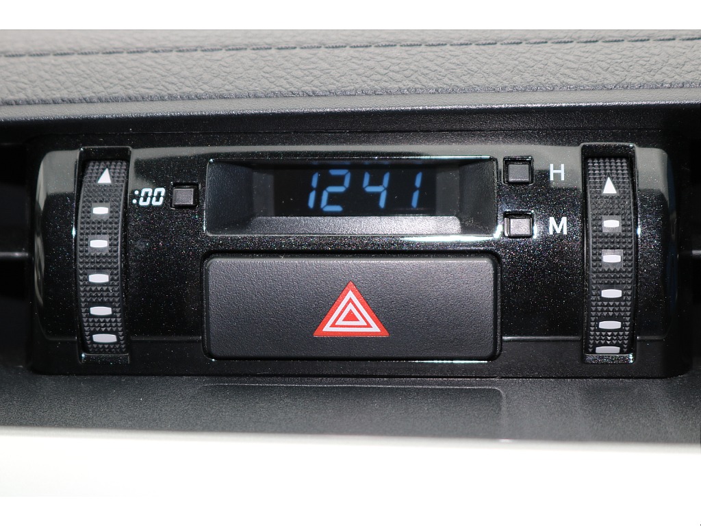 運転中にぱっと時間がわかると安心感があります！