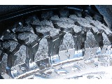 タイヤ溝は御覧の通りです