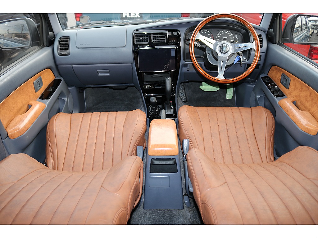 トヨタ&nbsp;ハイラックスサーフ&nbsp;2.7SSR-Xリミテッド 4WD&nbsp;買取直販 アルルブルー&nbsp;愛知県の詳細画像&nbsp;その3