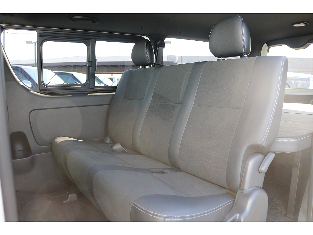 特別仕様車専用セカンドシート♪