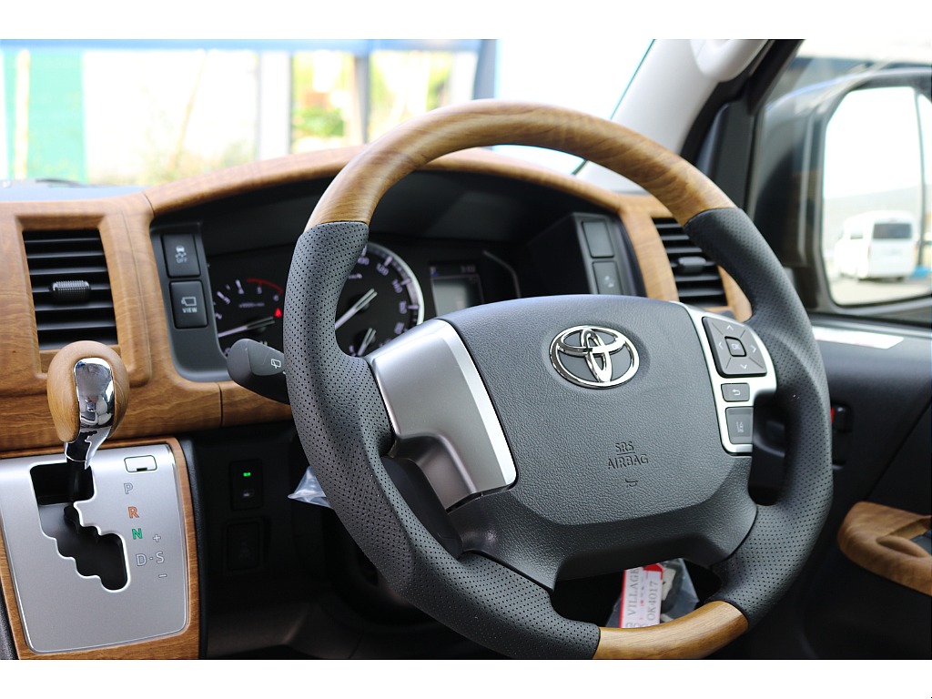 トヨタ ハイエースバン 4ドアバン2.8ディーゼルT DXロング 4WD 【Wood Village】 岡山県の詳細画像 その9