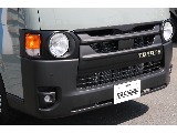 ☆キュートな丸目2灯ヘッドライト♪ ☆マットブラックのフェイスデザイン♪ ☆クラシック感のあるTOYOTAのロゴがワンポイント ♪