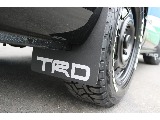 TRDマッドフラップ付きなので泥跳ねを防ぎます♪