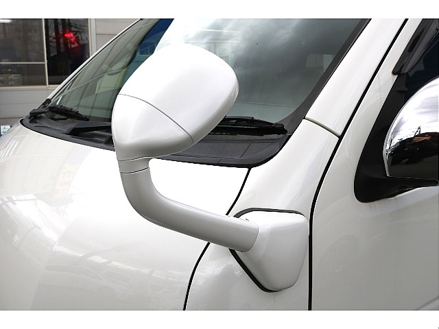 車体と同色ペイント済み♪