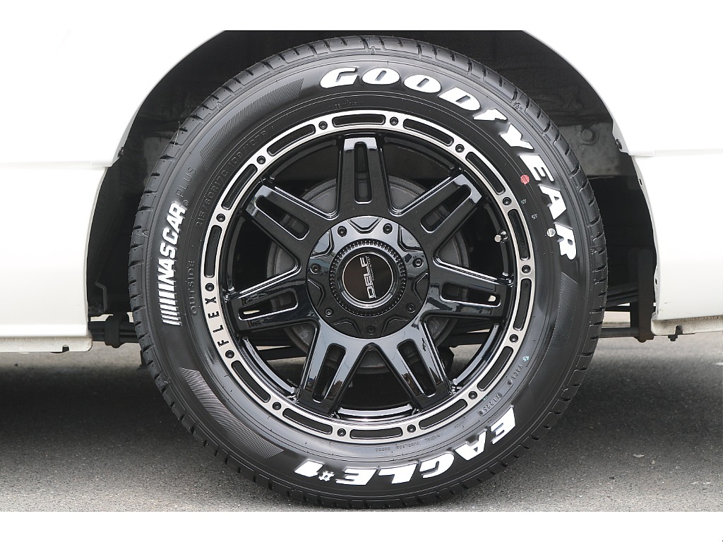 グッドイヤー　ナスカータイヤ×FLEX　DELF04　17インチAWをインストール♪