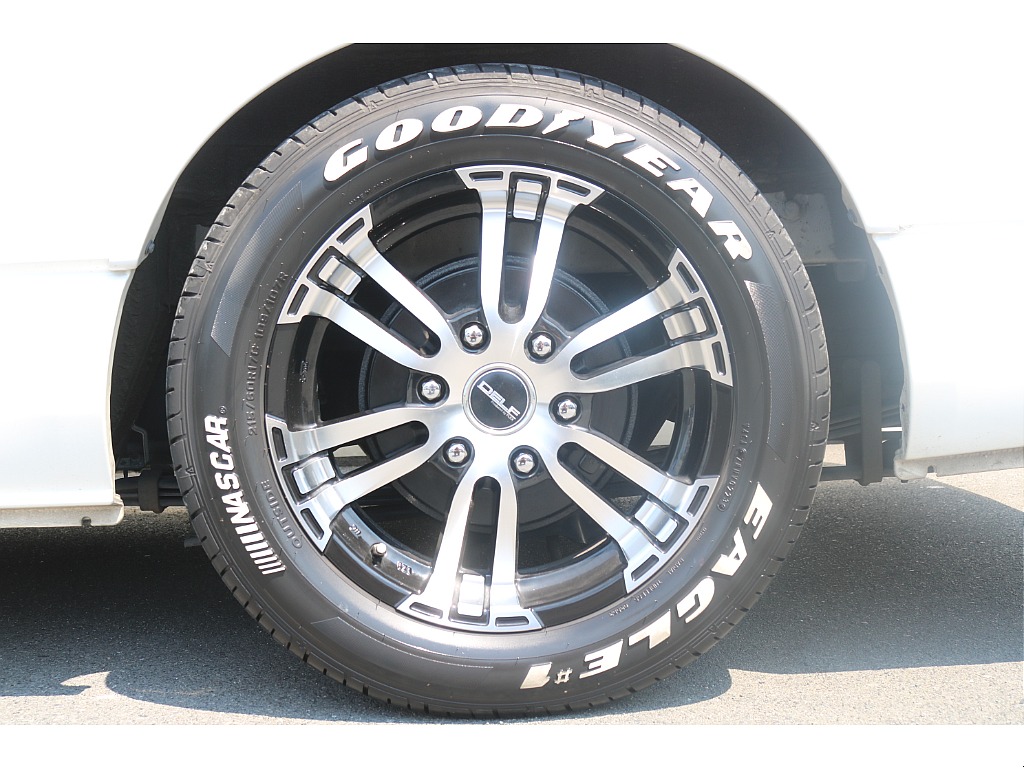 FLEX　DELF02　17インチAW×グッドイヤー　ナスカータイヤをインストール♪