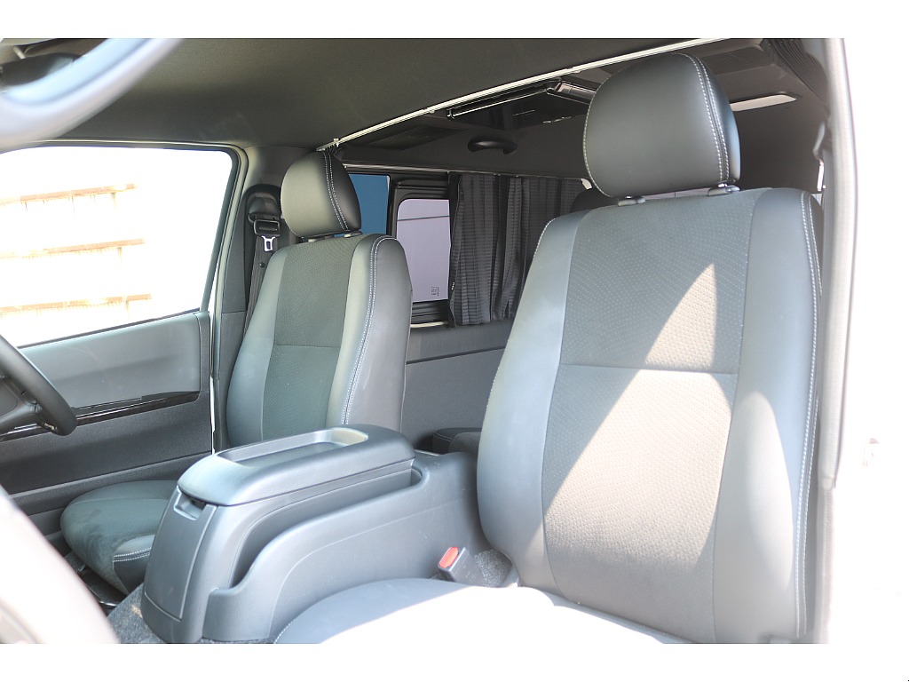 特別仕様車ダークプライムⅡ専用シート☆★FLEXオリジナルシートカバーをつけることも可能です♪