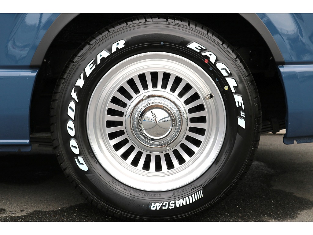 グッドイヤー　ナスカータイヤ×DEAN　カルフォルニア16インチホイール♪