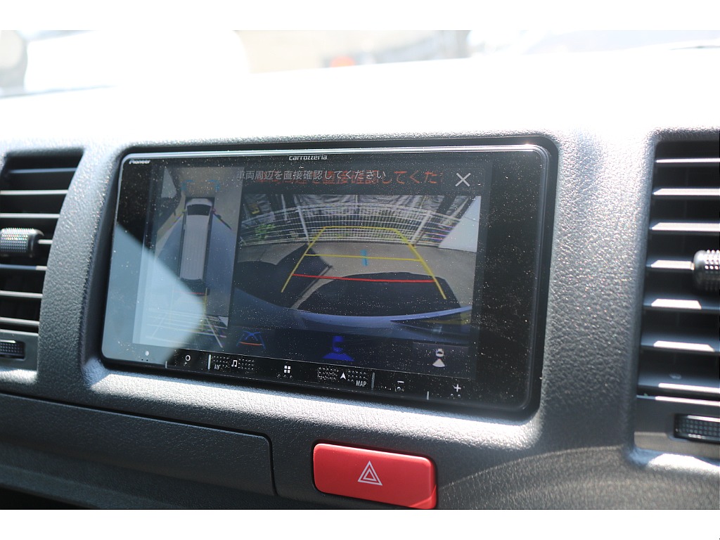パノラミックビューモニターナビ連動完備♪上から車両を見ることが出来るのは非常に嬉しい♪