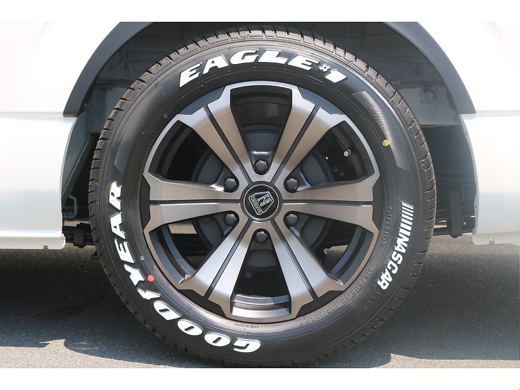 グッドイヤー　ナスカータイヤ×FLEX　BARBERO17インチAWをインストール♪