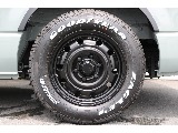 グッドイヤーナスカータイヤ×FLEX　paw16インチAWをチョイス♪カーキの車体とお似合いです♪