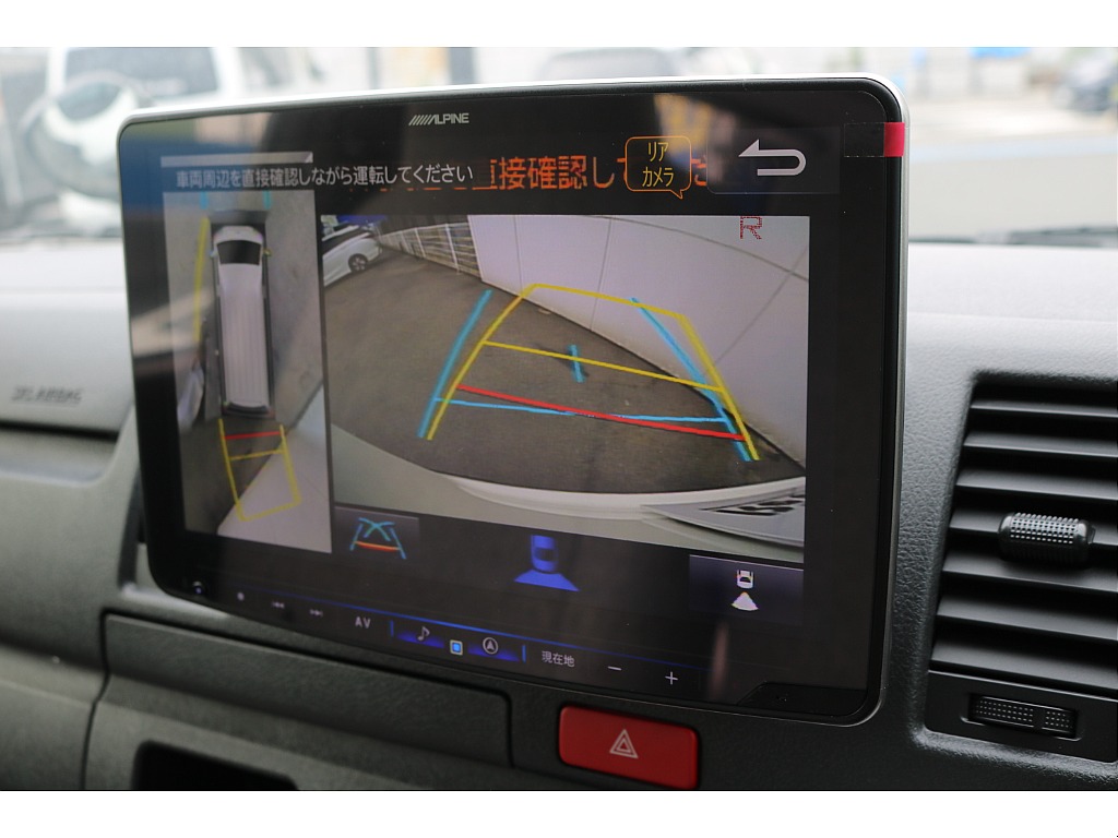 パノラミックビューモニターナビ連動完備♪上から車両を見ることが出来るのは非常に嬉しい♪
