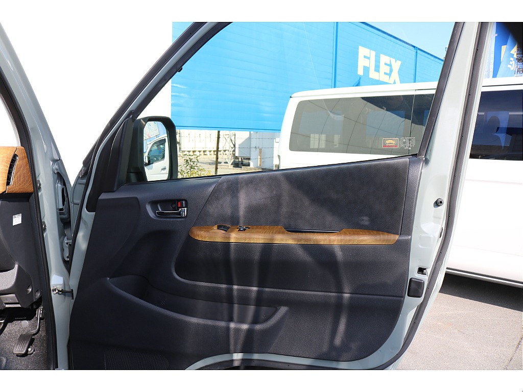 【R3年式/3ナンバー/ガソリン2WD】Renoca角目4灯★アーバンカーキ★ブラックエディション★他＊＊全国ご納車OK＊＊