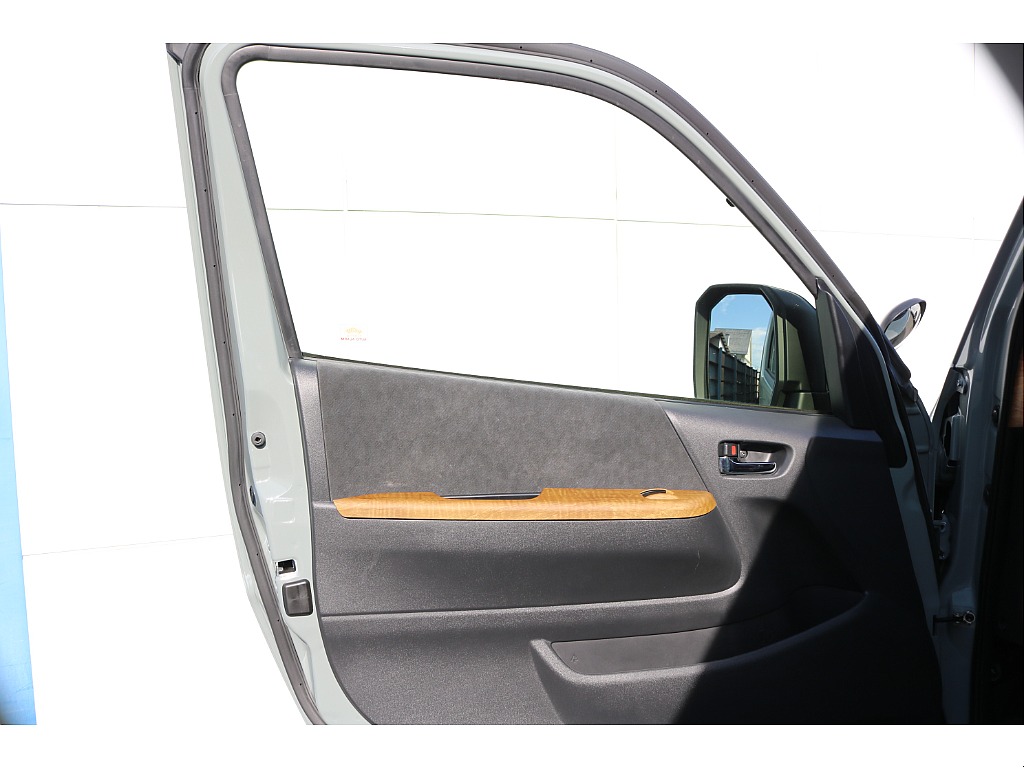 【R3年式/3ナンバー/ガソリン2WD】Renoca角目4灯★アーバンカーキ★ブラックエディション★他＊＊全国ご納車OK＊＊