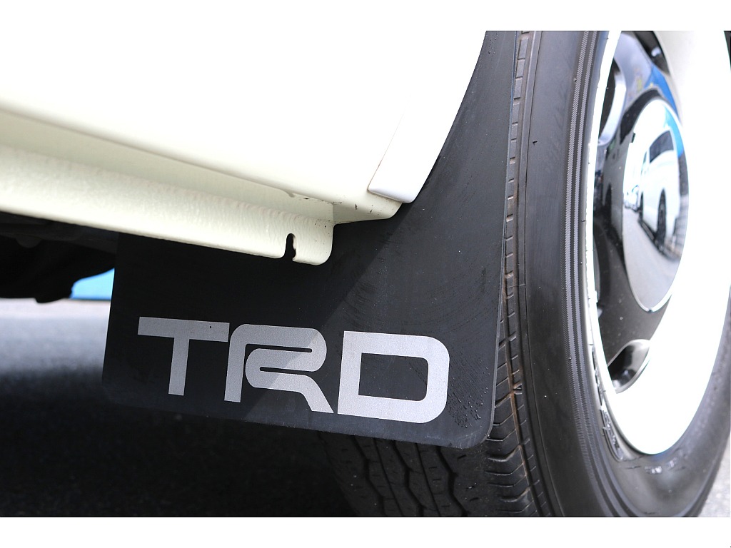 TRDマッドフラップ♪