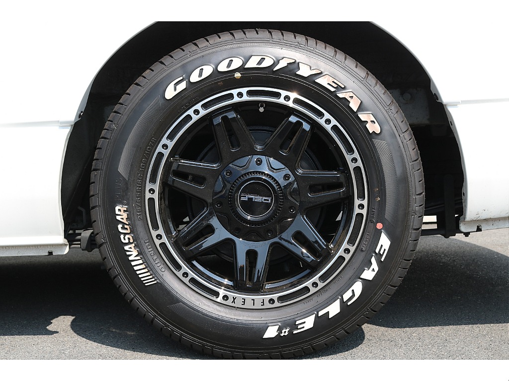 グッドイヤー　ナスカータイヤ×FLEX　DELF04　17インチAWをインストール♪