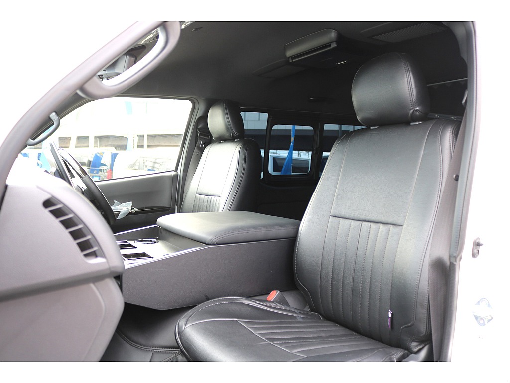 特別仕様車ダークプライムⅡ専用シート☆★FLEXオリジナルシートカバーをつけることも可能です♪