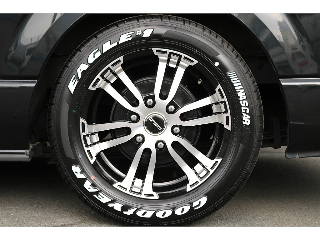 FLEX　DELF02　17インチAW×グッドイヤー　ナスカータイヤをインストール♪