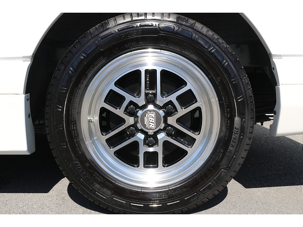 【R4年式/4ナンバー/ディーゼル4ＷＤ】★大画面ナビ★ベッドキット★＊＊全国ご納車OK～＊＊
