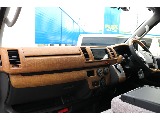 【新車/WoodVillage内装架装/８ナンバー/ディーゼル4WD】オシャレなウッド内装♪サブバッテリー/インバーター/走行充電