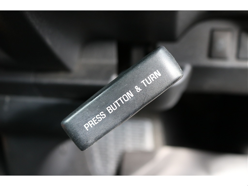 【H26年式/3ナンバー/4型/ガソリン4WD】ノーマルレイアウト★大画面ナビ★バッドフェイス＊＊全国ご納車OK