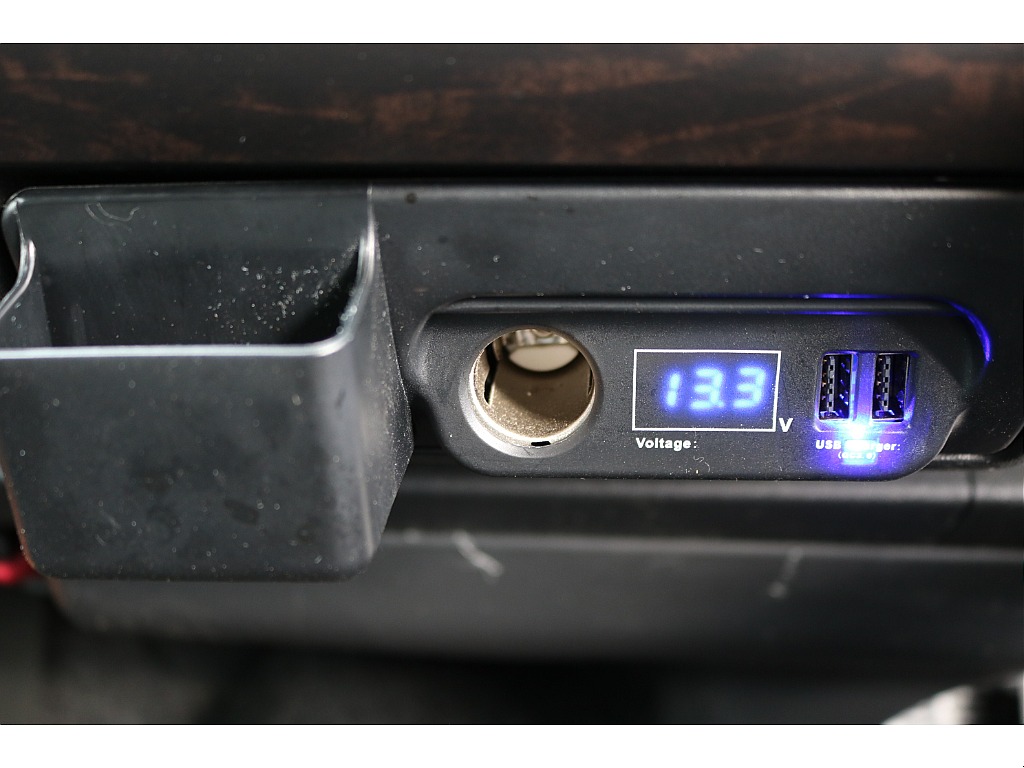 【H26年式/3ナンバー/4型/ガソリン4WD】ノーマルレイアウト★大画面ナビ★バッドフェイス＊＊全国ご納車OK