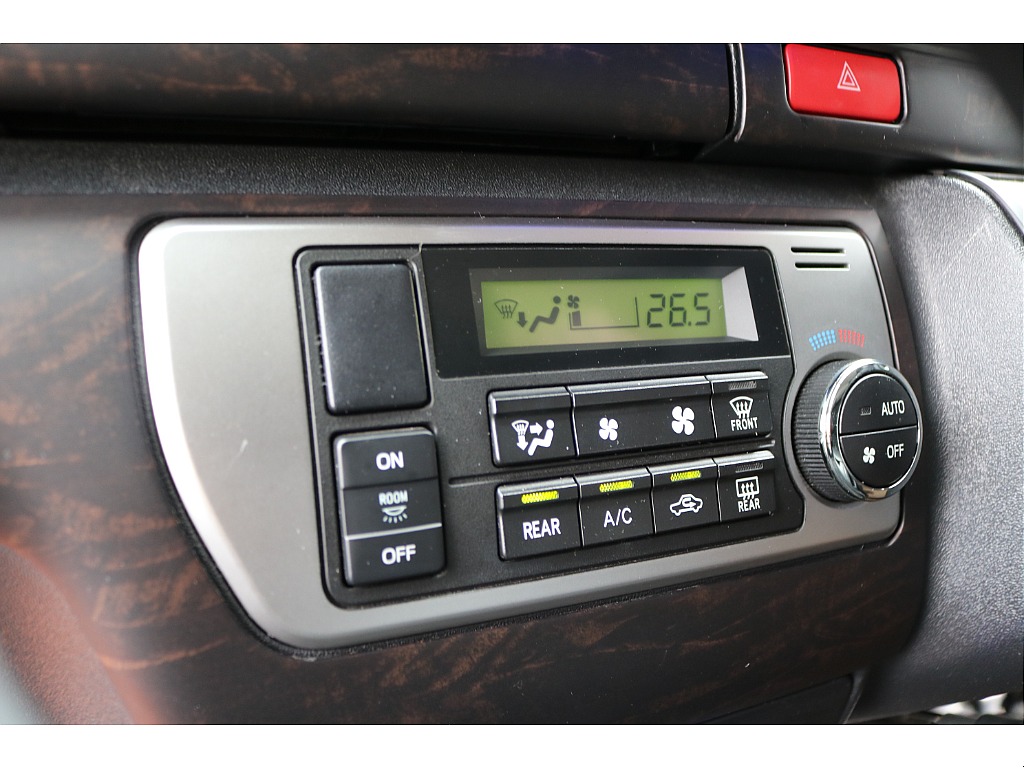 【H26年式/3ナンバー/4型/ガソリン4WD】ノーマルレイアウト★大画面ナビ★バッドフェイス＊＊全国ご納車OK