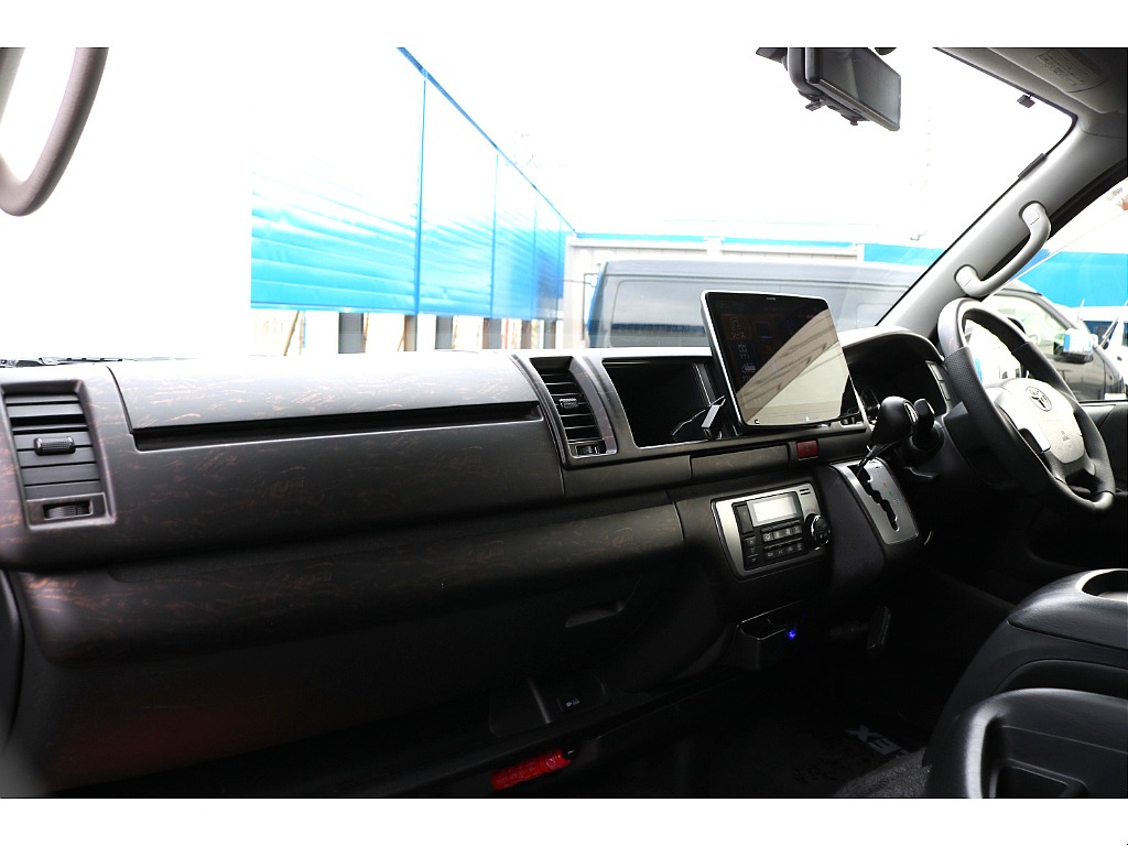 【H26年式/3ナンバー/4型/ガソリン4WD】ノーマルレイアウト★大画面ナビ★バッドフェイス＊＊全国ご納車OK