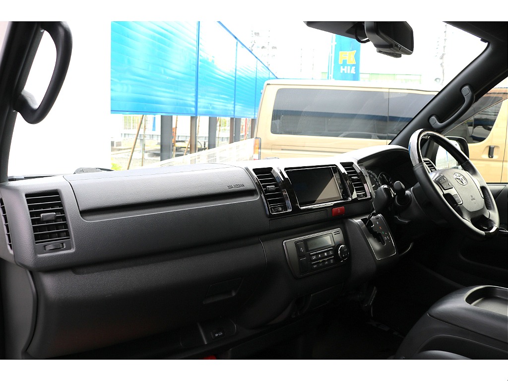 【R2年式/４ナンバー/ディーゼル2WD】★フルセグナビ★ローダウン★ベッドキット★他＊＊全国ご納車OK＊＊