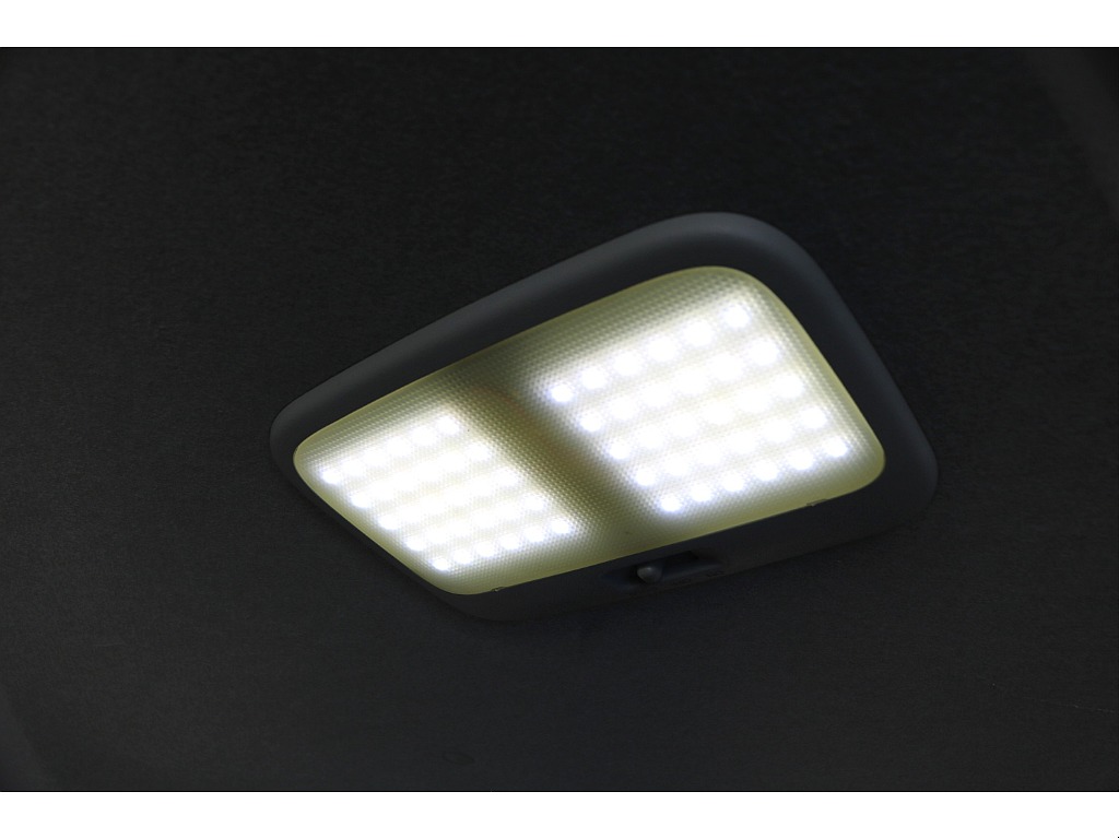 【H27年式/3ナンバー/4型/ガソリン2WD】新品タイヤホイール★ローダウン＊＊最短ご納車OK