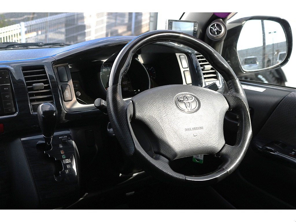 【H25年式/3型/ディーゼル2WD】★1ナンバー★ツインナビ★ベッドキット★＊＊最短ご納車2週間～＊＊