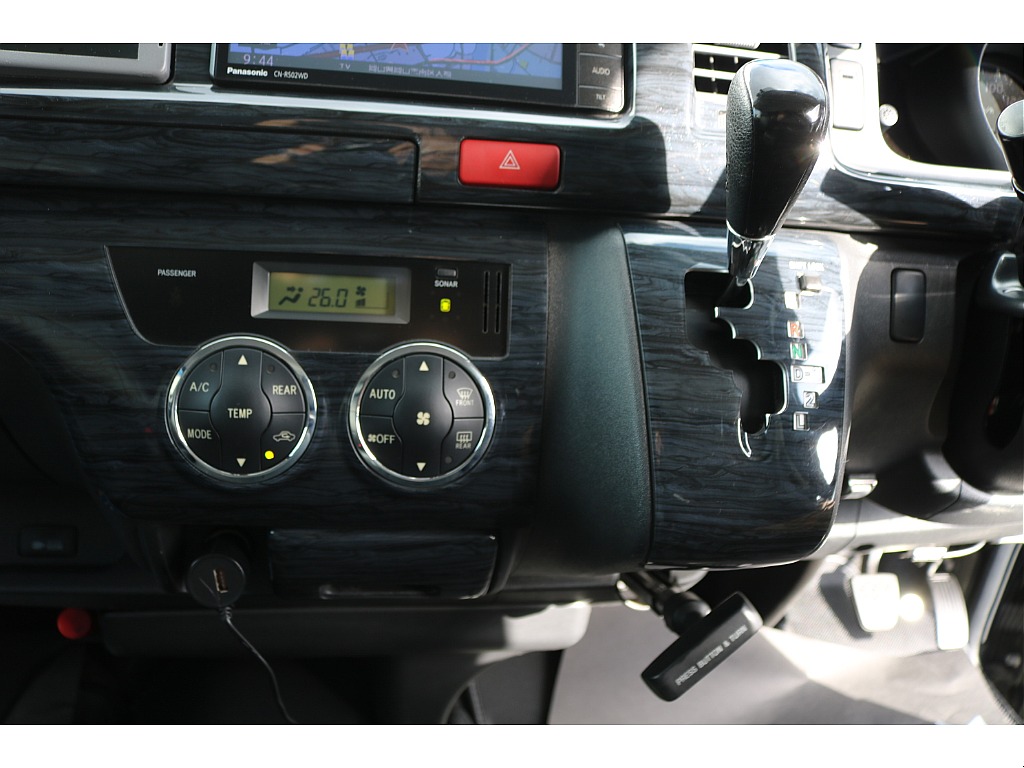 【H25年式/3型/ディーゼル2WD】★1ナンバー★ツインナビ★ベッドキット★＊＊最短ご納車2週間～＊＊