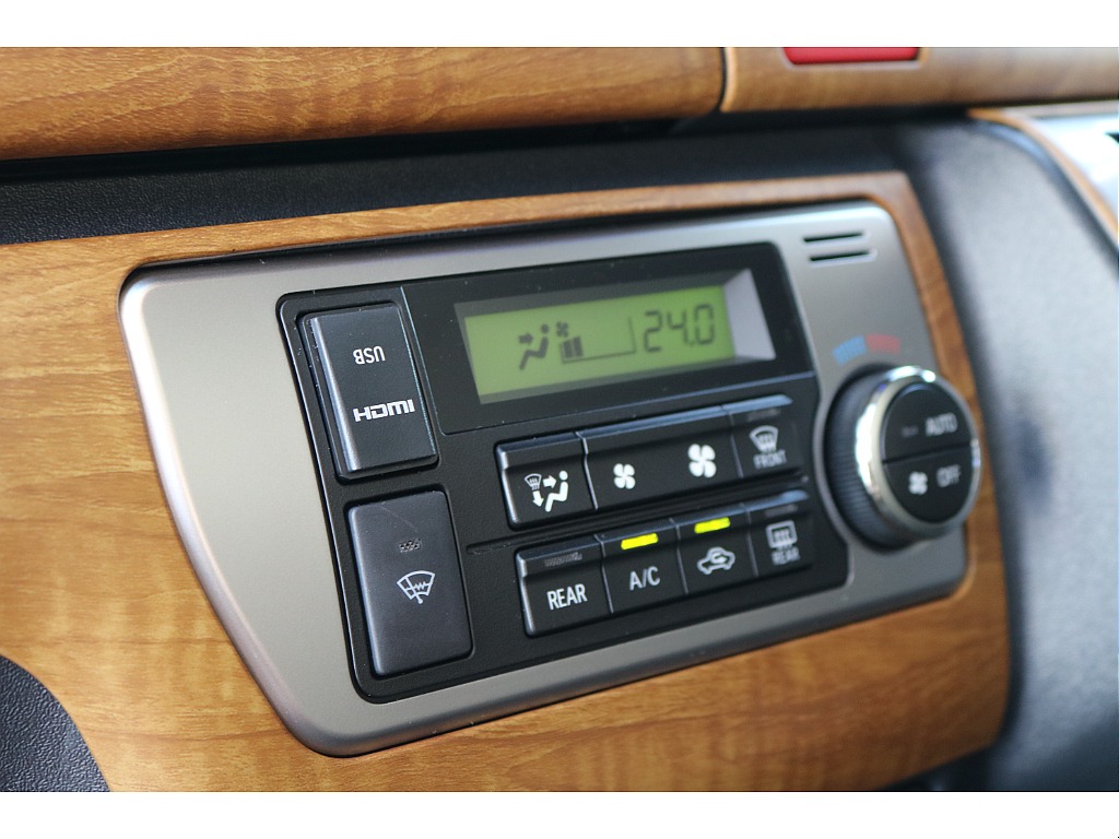 アルパイン　HDMI・USBポート付き♪