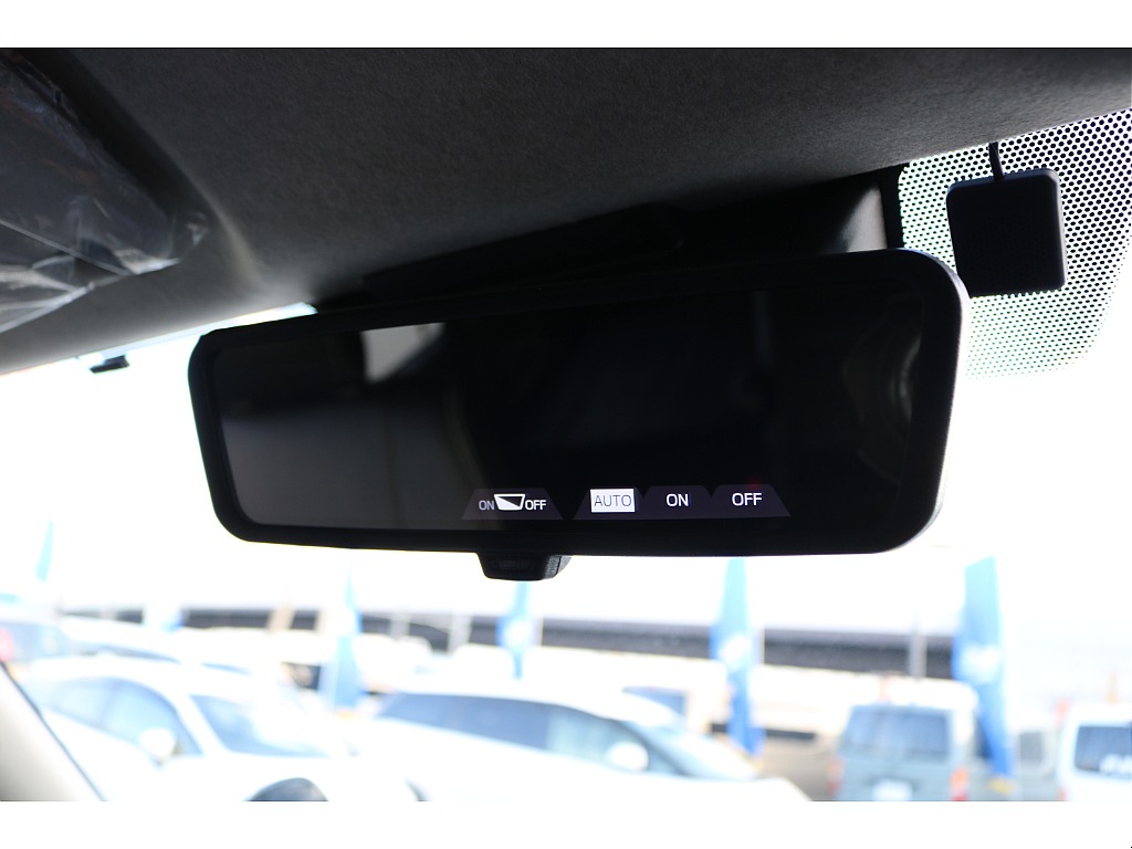 純正デジタルインナーミラーは鏡にも出来ます♪