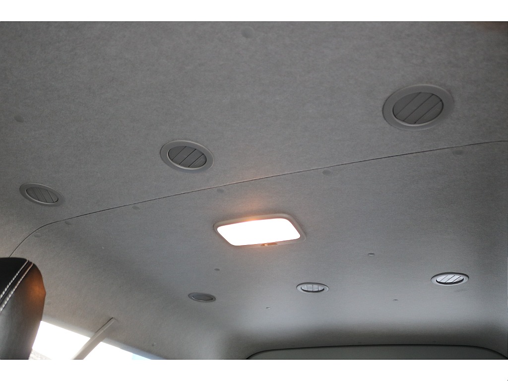 ルームランプはハロゲン♪