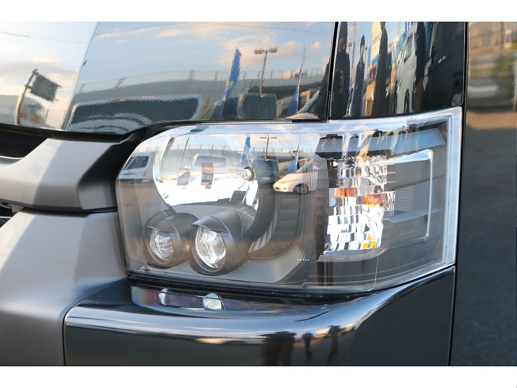 ヘッドライトはインナーブラック塗装♪