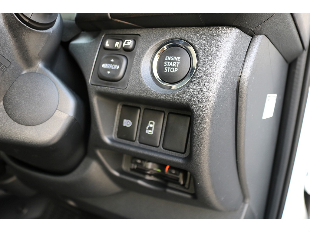 【新車/ワゴンGL/ガソリン4WD】ベッドマット★ブラックエディション施工他★＊＊全国ご納車可能＊＊