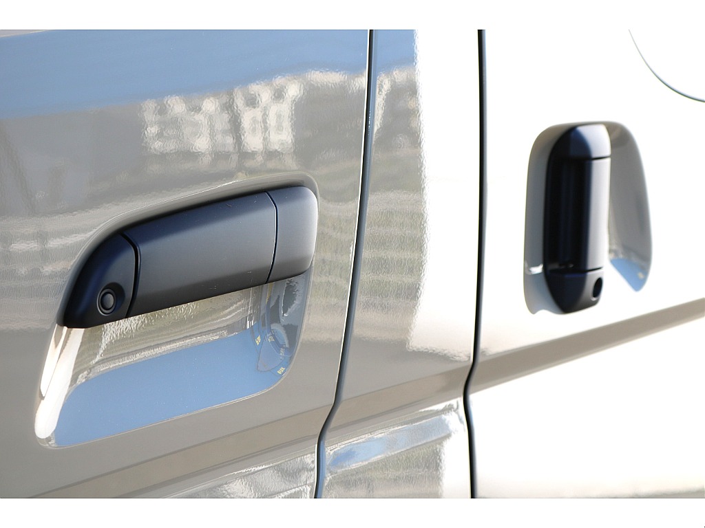 【R7年式/ベージュ/ディーゼル2WD】★ブラックエディション施工一式★他＊＊全国ご納車OK