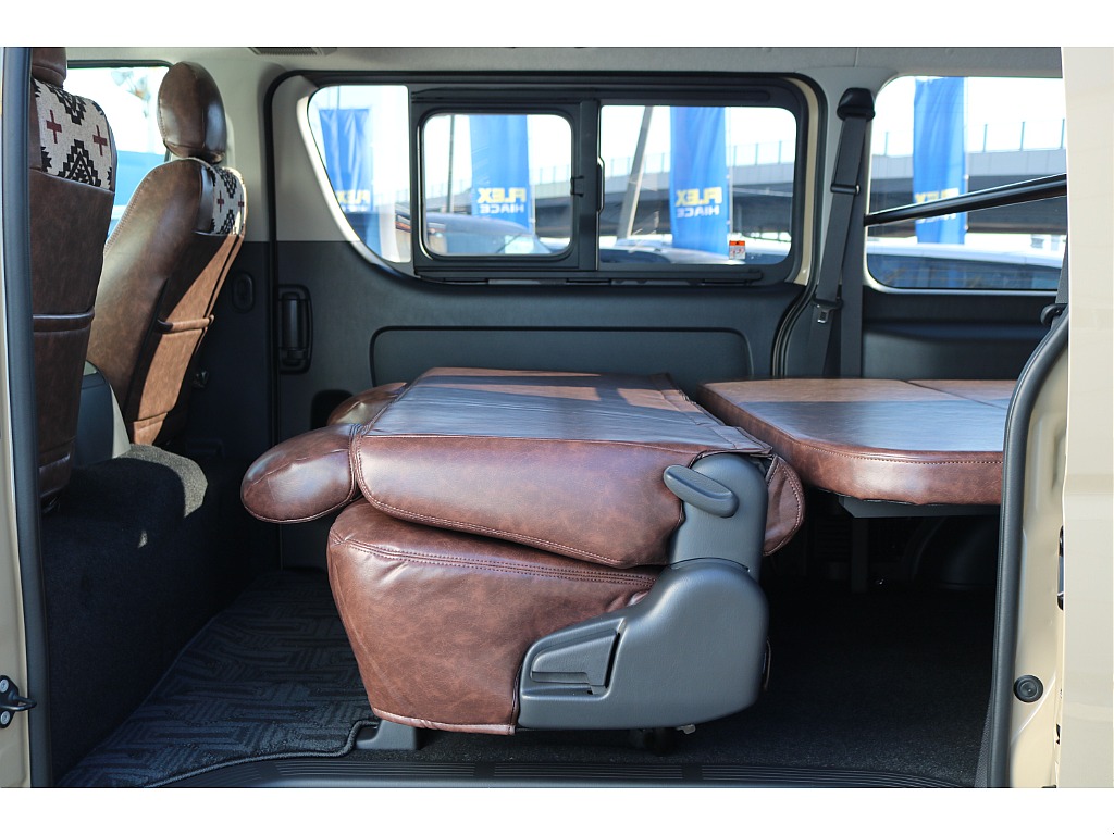 【R7年式/ベージュ/ディーゼル2WD】★ブラックエディション施工一式★他＊＊全国ご納車OK