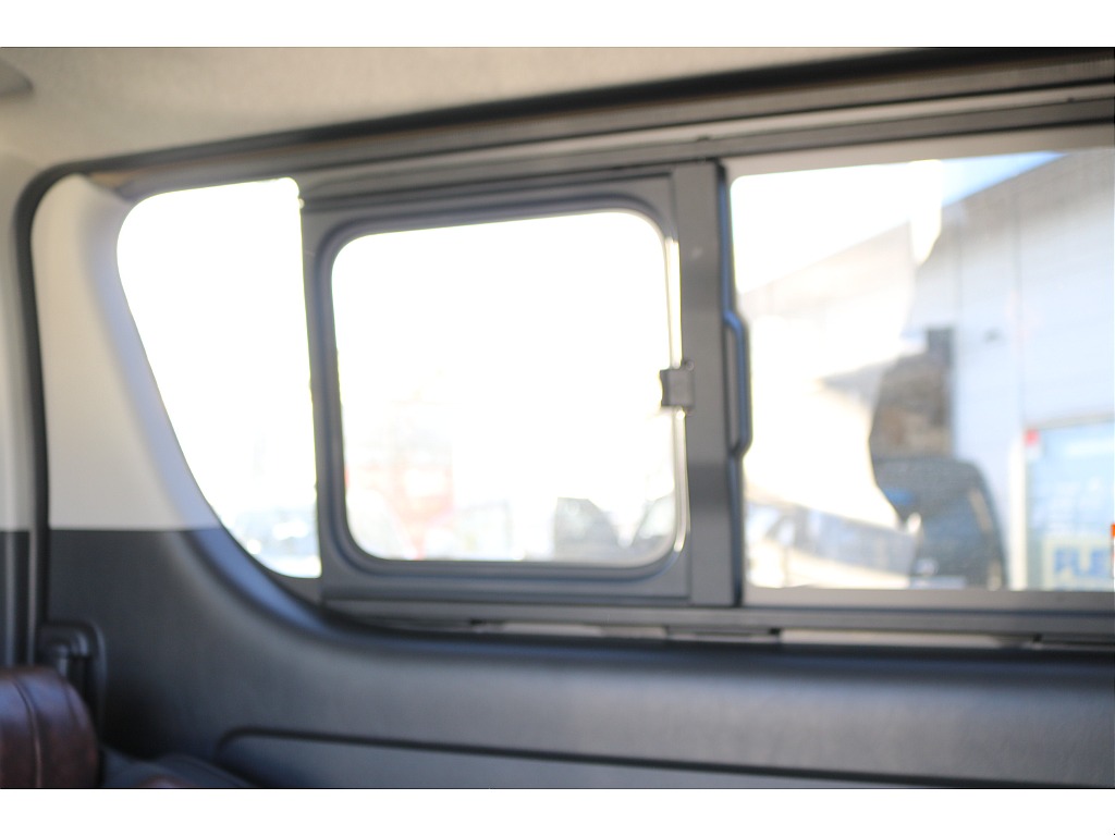 【R7年式/ベージュ/ディーゼル2WD】★ブラックエディション施工一式★他＊＊全国ご納車OK