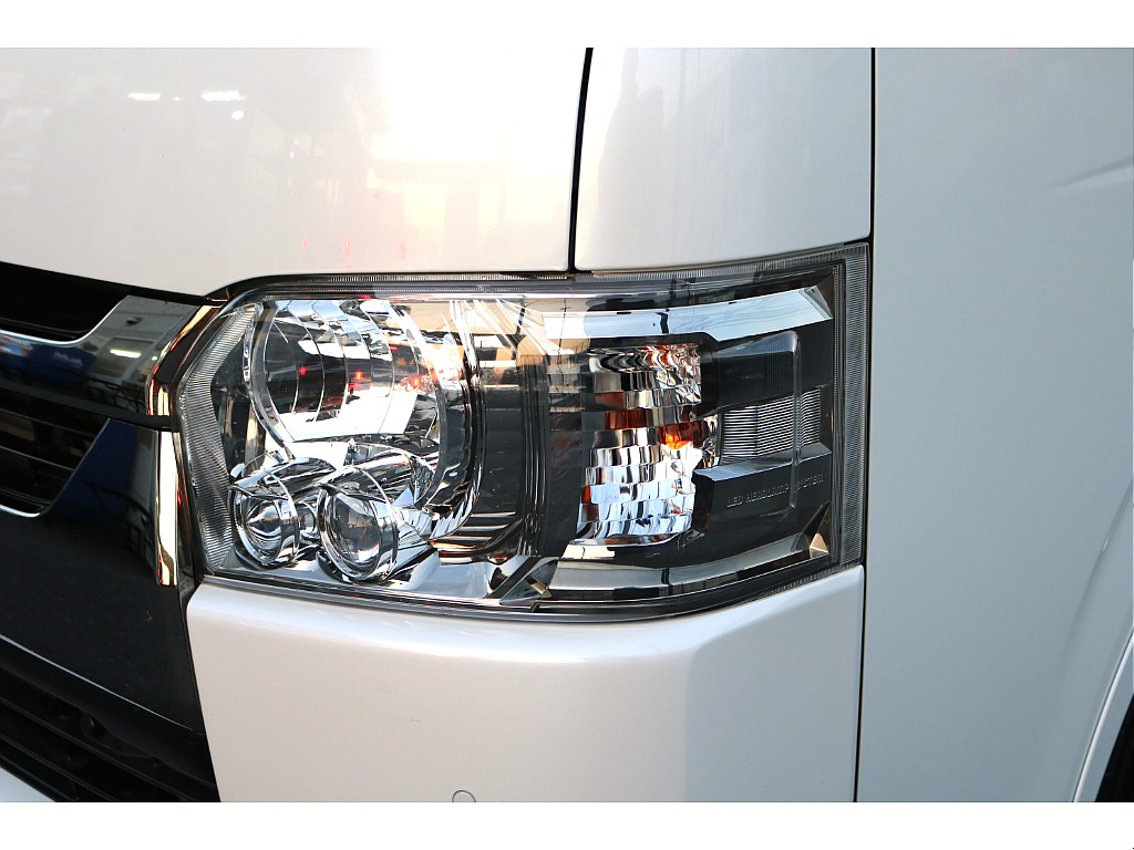 【R2年式/４ナンバー/ディーゼル2WD】★フルセグナビ★ローダウン★ベッドキット★他＊＊全国ご納車OK＊＊