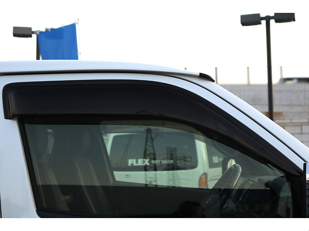 【R2年式/４ナンバー/ディーゼル2WD】★フルセグナビ★ローダウン★ベッドキット★他＊＊全国ご納車OK＊＊