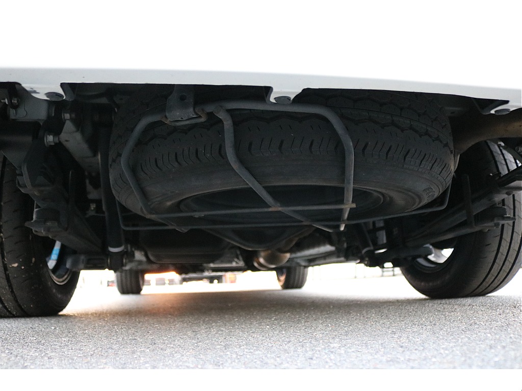 【R2年式/４ナンバー/ディーゼル2WD】★フルセグナビ★ローダウン★ベッドキット★他＊＊全国ご納車OK＊＊