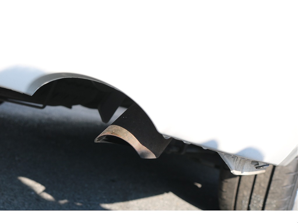 【R2年式/４ナンバー/ディーゼル2WD】★フルセグナビ★ローダウン★ベッドキット★他＊＊全国ご納車OK＊＊